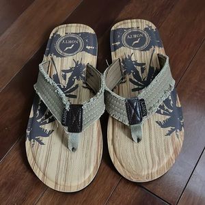 NWOT flip flops